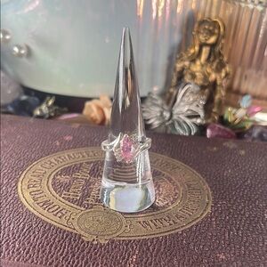 Elegant Vintage Pink Gemstone Silver Ring